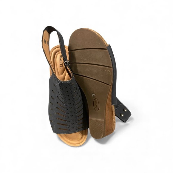 Earth Navy Sandals with Tan Sole - Picture 3 of 3